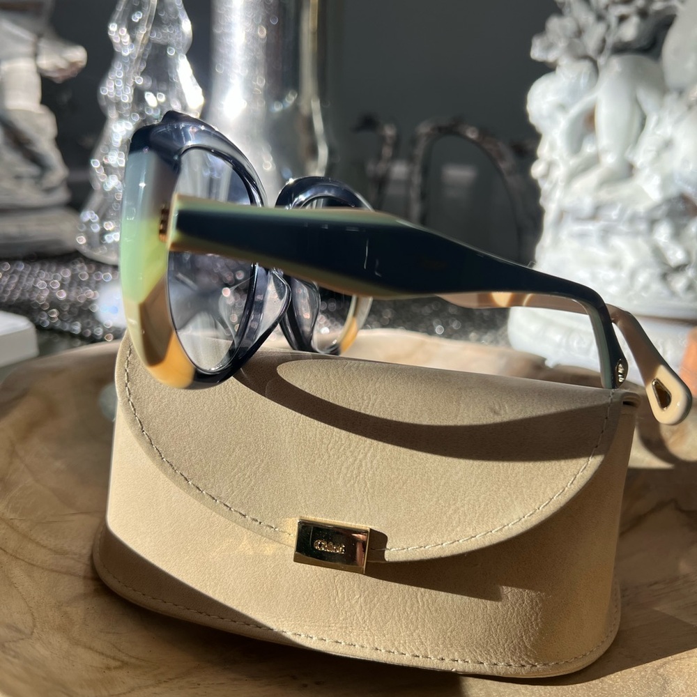 Chloe’ Navy Sunglasses with colorful accent - Picture 5 of 7